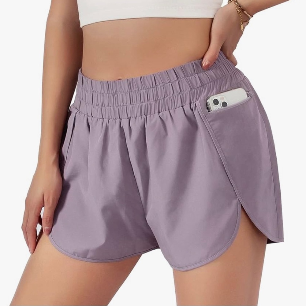 NWOT Blooming Jelly athletic shorts size medium